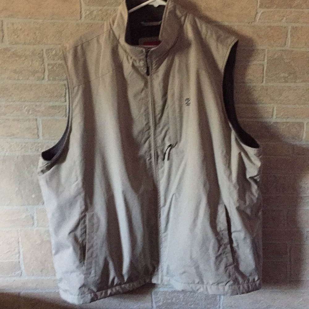 Izod zip up vest jacket
